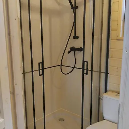 Casa vacanze Zakatek Wdzydze Z Widokiem Na Jezioro -domek Nr 19 *