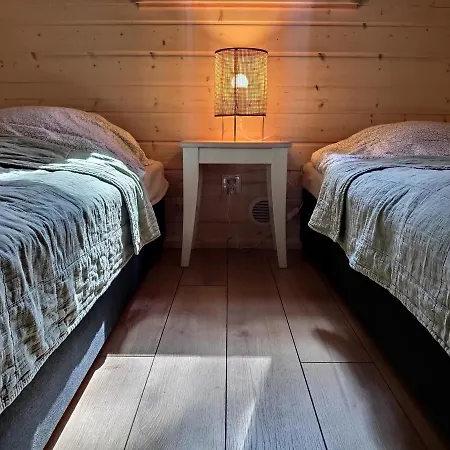 Prázdninový dům Zakatek Wdzydze Z Widokiem Na Jezioro -domek Nr 19