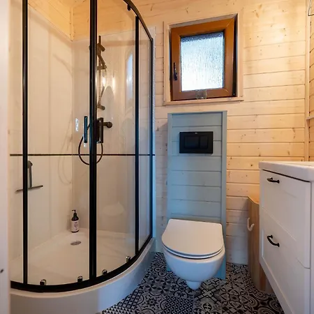 Prázdninový dům Zakatek Wdzydze Z Widokiem Na Jezioro -domek Nr 19 Borsk