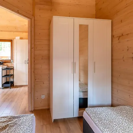 Prázdninový dům Zakatek Wdzydze Z Widokiem Na Jezioro -domek Nr 19 *