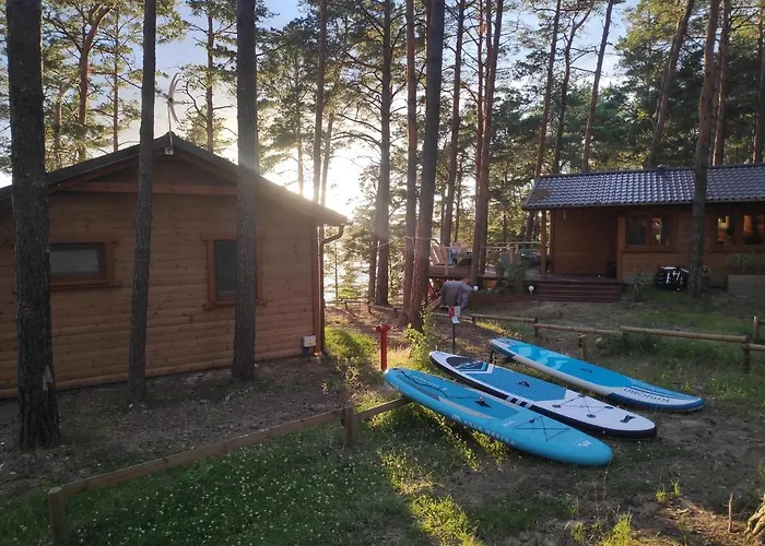 Semesterbostad Zakatek Wdzydze Z Widokiem Na Jezioro -domek Nr 19 Borsk