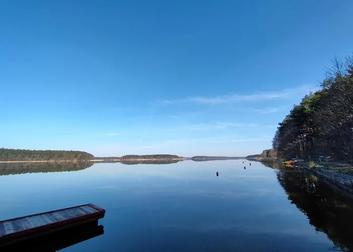 Semesterbostad Zakatek Wdzydze Z Widokiem Na Jezioro -domek Nr 19 *